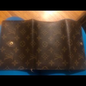 Louis Vuitton passport wallet